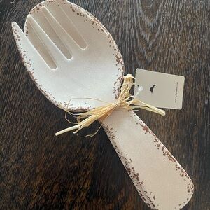 Tommy Bahama Salad Server Set